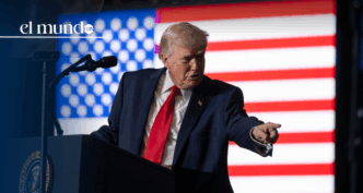 El presidente Donald Trump firmó una orden ejecutiva que faculta a su administración para imponer aranceles a bienes procedentes de países que vendan o suministren petróleo a Cuba, en el marco de una declaratoria de “emergencia nacional” con respecto a la isla caribeña. La medida representa un nuevo endurecimiento de la política estadounidense hacia La Habana y busca presionar a terceros países que mantienen vínculos energéticos con el gobierno cubano. En el texto de la orden, Trump sostiene que la relación del régimen cubano con diversos actores internacionales “constituye una amenaza inusual y extraordinaria para la seguridad nacional y la política exterior de Estados Unidos” y por ello justifica la emergencia. La orden indica que Washington podrá imponer aranceles adicionales sobre importaciones de países que directa o indirectamente proporcionen petróleo a Cuba. El presidente también argumenta que el gobierno cubano “se alinea con, y brinda apoyo a, numerosos países hostiles, grupos terroristas transnacionales y actores malignos adversos a Estados Unidos”, entre los cuales menciona a Rusia, China, Irán, Hamás y Hezbolá, a quienes considera adversarios de los intereses de Washington. La declaración de emergencia y la amenaza de aranceles ocurren en un contexto de creciente tensión regional, agravado por reportes de que México se ha convertido en uno de los principales proveedores de petróleo a Cuba, superando incluso a la histórica cuota venezolana tras el colapso del suministro de ese país. Según datos comerciales y fuentes petroleras, entre enero y septiembre de 2025, México exportó cerca de 17,200 barriles diarios de crudo y 2,000 de derivados a la isla, cifras que consolidan su papel estratégico en el abastecimiento energético cubano. El gobierno mexicano ha defendido este suministro como una forma de ayuda humanitaria y solidaridad, aunque también ha sido objeto de fuertes críticas desde sectores del Congreso de Estados Unidos que consideran que tales envíos fortalecen un régimen que Washington califica como adversario estratégico. Si bien la orden ejecutiva no menciona explícitamente a México, su alcance abre la puerta a posibles sanciones comerciales indirectas, justo en un momento clave para la relación bilateral. La nación norteamericana se encuentra en pleno proceso de revisión del Tratado entre México, Estados Unidos y Canadá (T-MEC), en un entorno donde las políticas energéticas y comerciales están bajo escrutinio tanto en Washington como en la región.